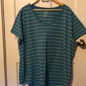 Plus size stripped T-shirt